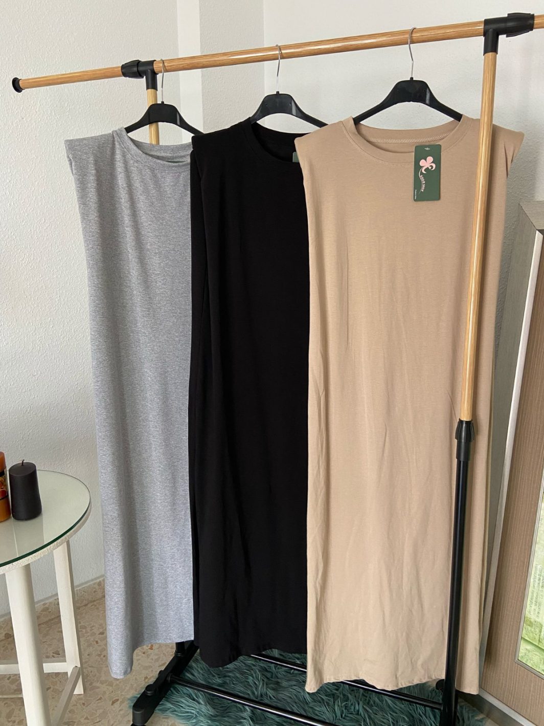 VESTIDO HOMBRERAS